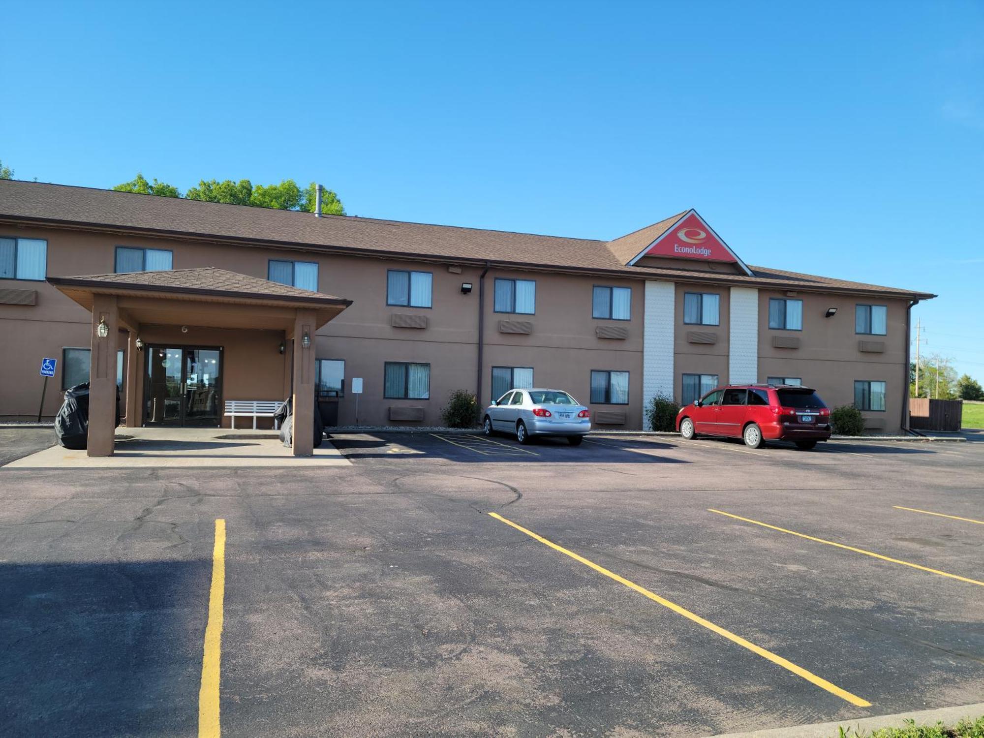 Econo Lodge Oacoma Екстериор снимка